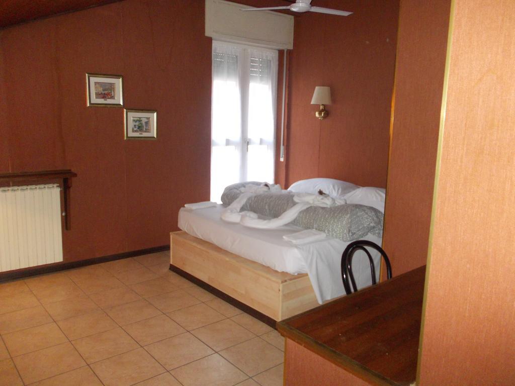 Ponte Romano Hotel Room photo